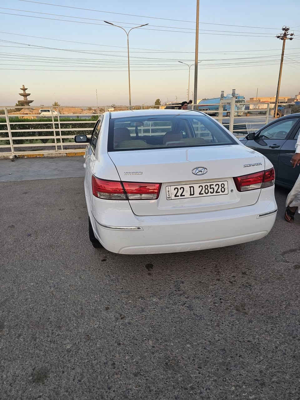 سوناتا ١١فول مواصفات مكينه ٢٠٠٠دوش بيه صبغ السونار مرفق مع الصور سياره جاهزه من كلشي رقم أربيل دولي سنويه بأسمي شخصيآ مجدد ل ٣٠ سياره نضيفه وجاهزه كير محرك تخم تاير صدر جاهزه من كلشي وبس صبغ بدون دواخل ***********السعر١٠٧ مكاني صويره

