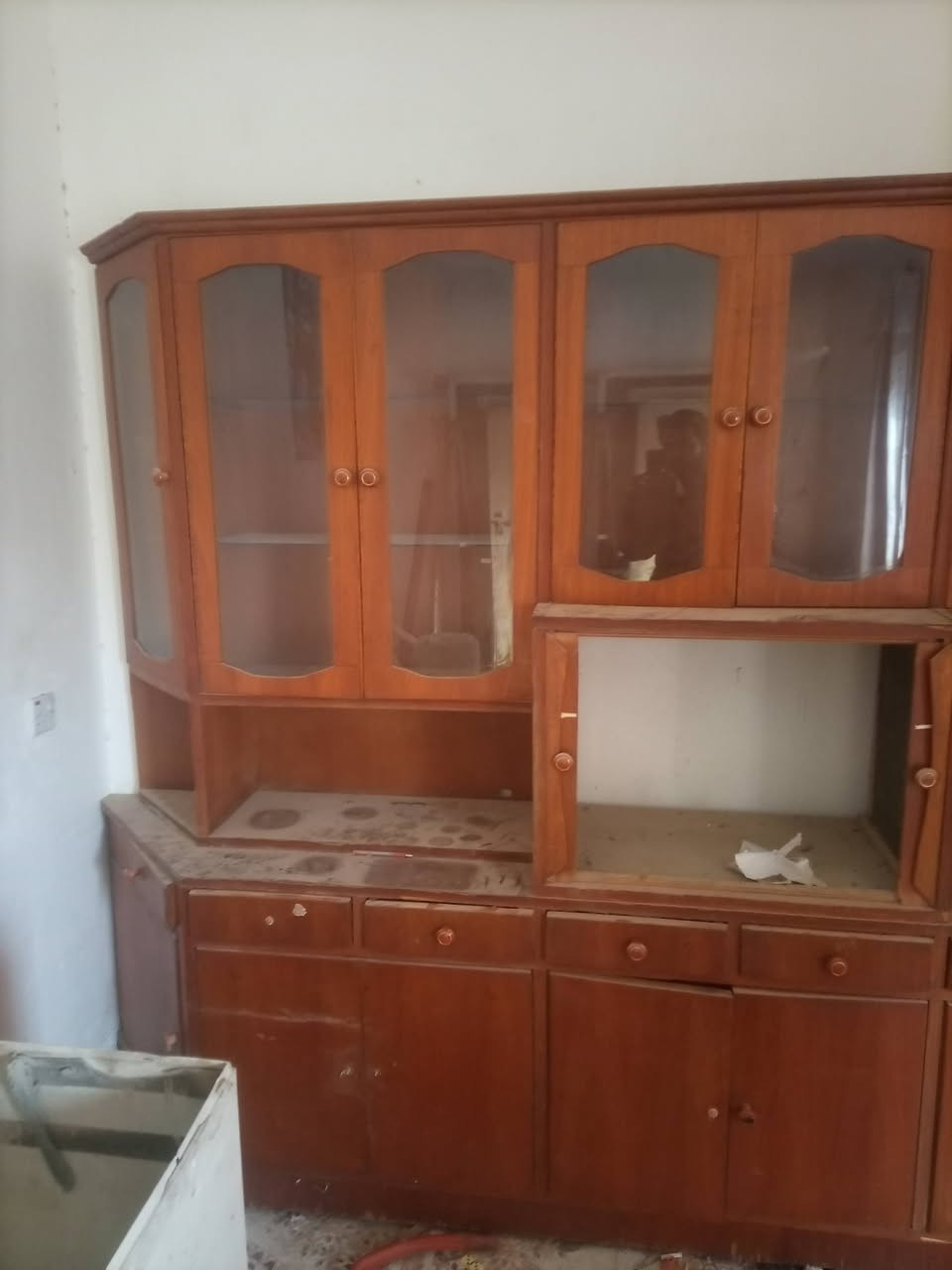 معرض للبيع نضيف كلش بعده بترابه 
يجي قطعتين لاستفسار اتصل. ***********
