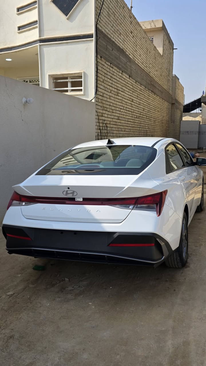 النترا ٢٤ وارد امريكي بدون رقم 
ماشيه ٣٤ الف
السعر ١٦٨ وبيه مجال 
***********
