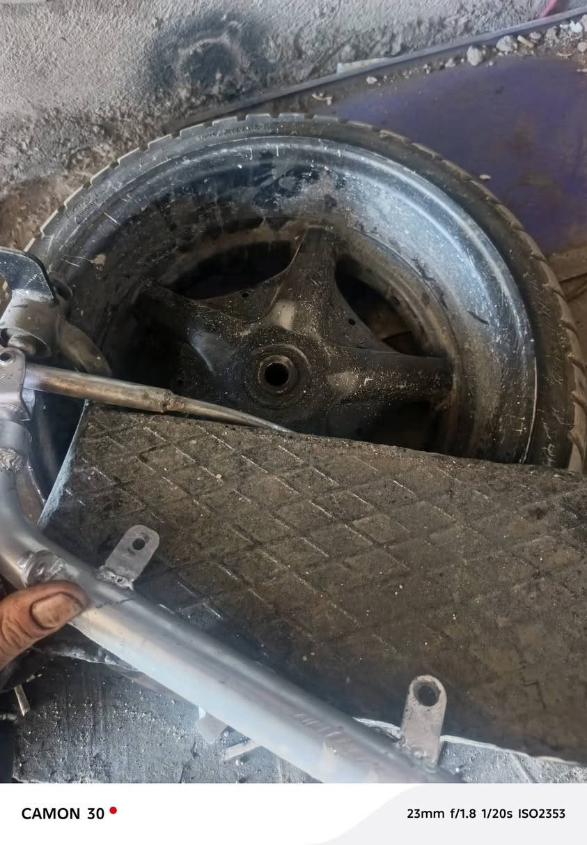 شيالات راجع قطعتين نضافه 100/100
السعر مناسب كاملات جيب وشد اتصال***********
