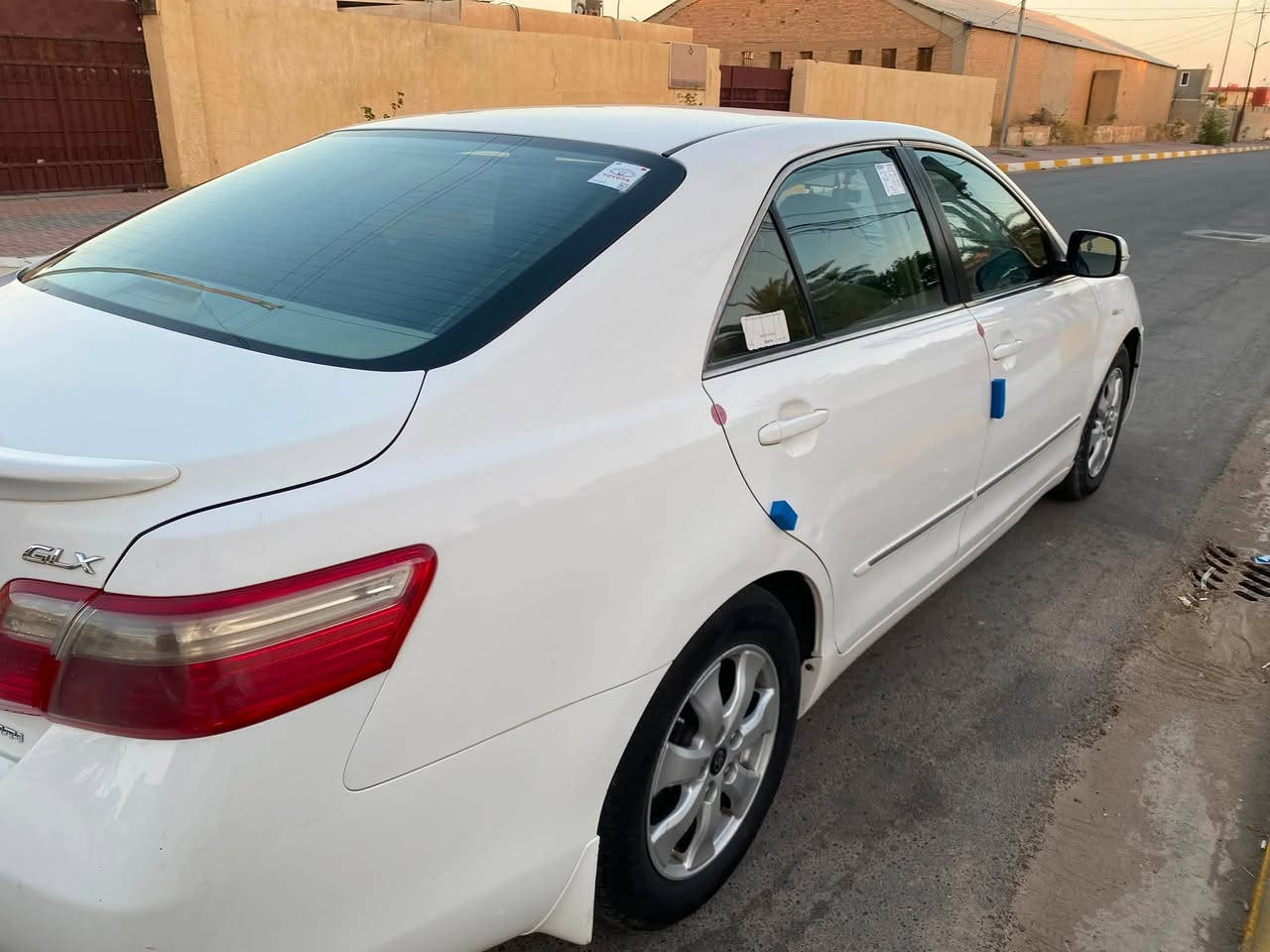 كامري خليجي GLX 2008
بيها باب خلف السائق معدل بارد
وجاملغ امامي شبر معدل حار 
السيارة نضيفه ومال بيت
السعر 105 وبيها مجال 
العنوان صلاح الدين تكريت
الرقم ***********
