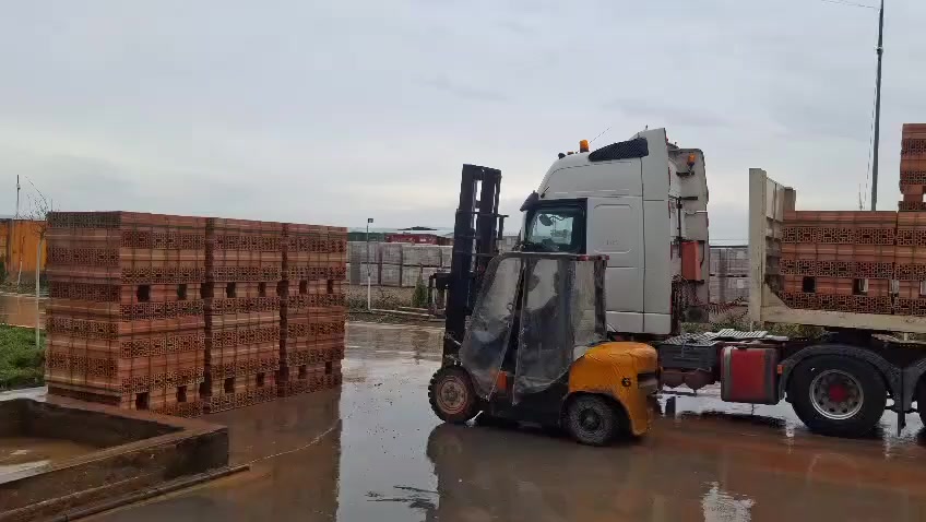 السعر 360 $ بيها مجال قليل
***********
***********
فالفو ٢٠٠٣  هيه والعربانه رقم صلاح الدين مشروع وطني بعد شهر تسقط السنويه شرط التحويل بسمي السياره مربوطه ٣ دنكير مزوج  سياره اربع خطوط  فول مواصفات فقط كير عادي  مكينه كير اكسل بشرط سياره مامتعوبه (رتايدر) (جوبلس امامي) (كشن ذاكره)( ثلاجه داخليه )(صوبه . تبريد . تدفئه. شرط ) السياره مكفوله ///عربانه حداديه ١٣.٦٠ دناكير ١٤ صيني فرشه جكر بليت چتف ٧ ملم  بيها فطر من يم الندكير الرابع مضروبه شريط زوجين تايرات تعبانات والباقي نص عمر .والراس تخم تاير
