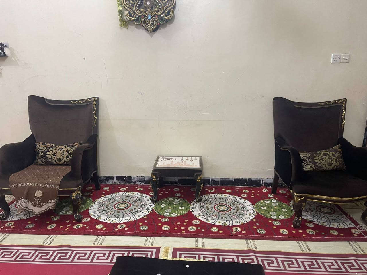 سلام عليكم من رخصت مدير الكروب تخم نضيف للبيع الستفسار اتصل عله هاذه الرقم/***********
