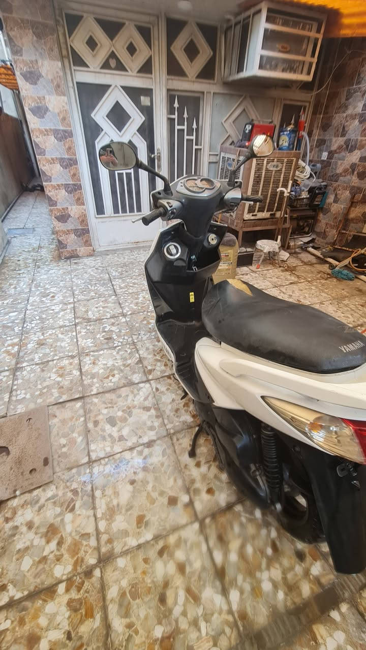 سكنس فحل ياباني نوزل خطين قبق بانزين نفخ حساس مكينة دراجة مكفولة مكينة بلادية وتكدر تجي وتشوف وتاركها صار شهر وهسة قفلت الا ابيعها + نقص تاير خلفي وجوزة فقط 
السعر مليون و150 الف وبية مجال اني والدراجة  
مكاني الحرية دور نواب الضباط
*********** بي واتساب وكلشي دك دز رسالة ترمش
