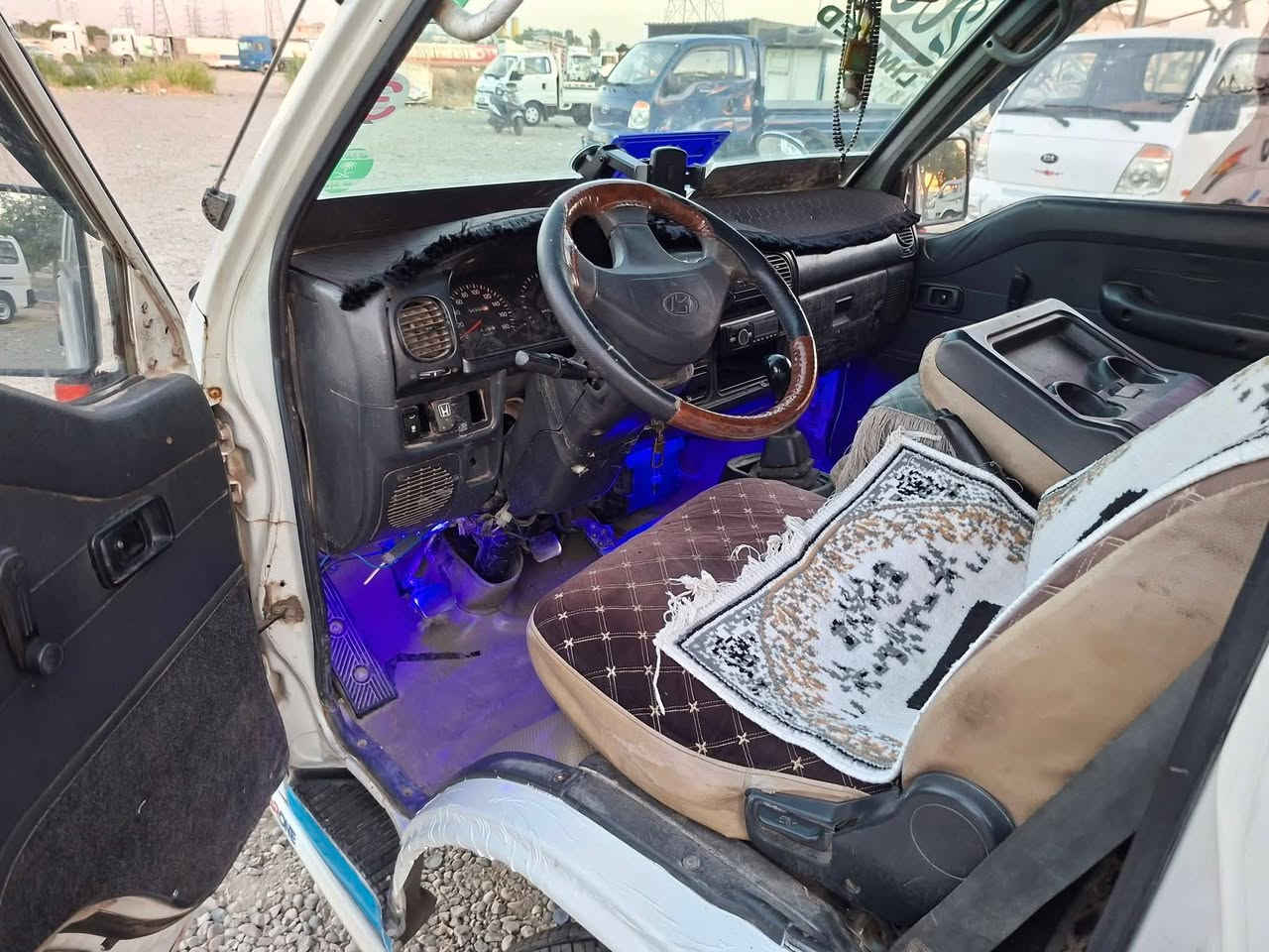 سلام عليكم هوندا 2002 مكفوله كفاله عامه سنويه جديد لحد 2031 رقم دهوك تحويل وكاله شواصي جديده هزه فحص مرور جديده كامله السياره السعر(70)   العنوان ديالى بعقوبه  رقم الهاتف ***********
