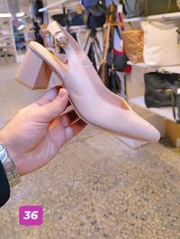 لارين • أحذية أوروبية • سوق النبي يونس