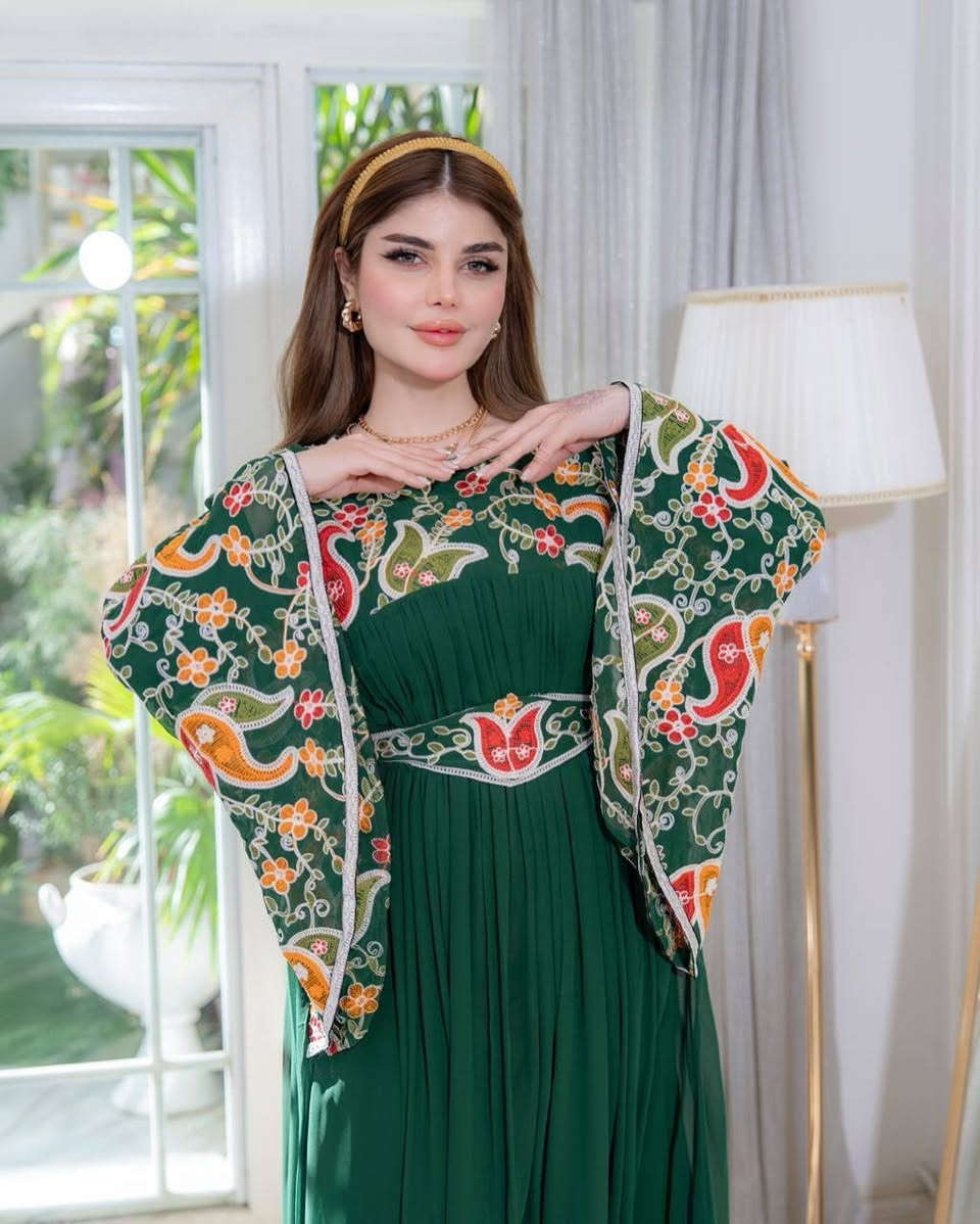 فستان نسائي

موديل تركي خامة شيفون شغل يدوي راقي جدا شرط الفحص 

L. XL.  2XL  

يلبس من 38 الى 48

متوفر جملة ومفرد


**إذا كنت صاحب هذا الإعلان وتريد حذفه لأي سبب، رجاءا أرسل رسالة إلى الدعم الفني**