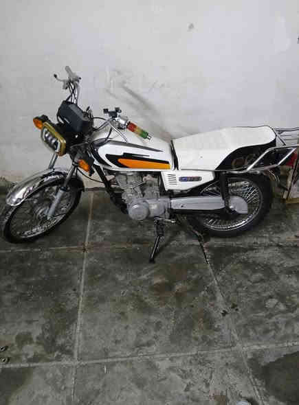 للبيع ايراني مديل ٢٢ دراجه شوفت عينك حلوة مابيه نواقص بيه جبنه مال دهن 
السعر ٤٧٥ وبيه مجال مكاني بغداد بل بياع 
التواصل دك عل رقم ما عدك رصيد دك عل وتساب ***********
