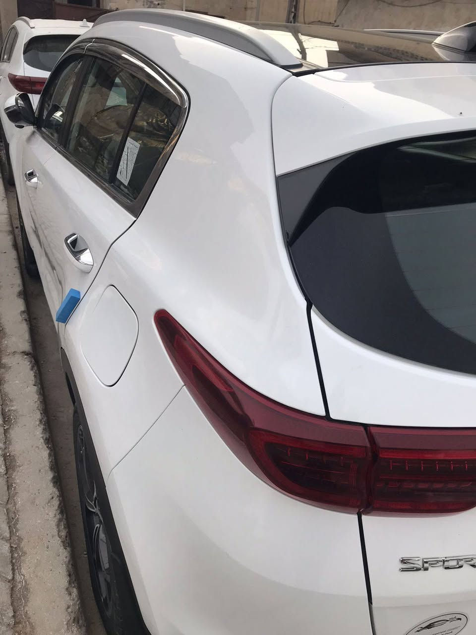 كيا سبورتج موديل ٢١ جيتي لاين بيه بارد بصيط والباقي مكفوله  ماشيه ٦٤ مكان السياره بغداد رقم الهاتف *********** السعر  ٢١٣ وبيه مجال بصيط
