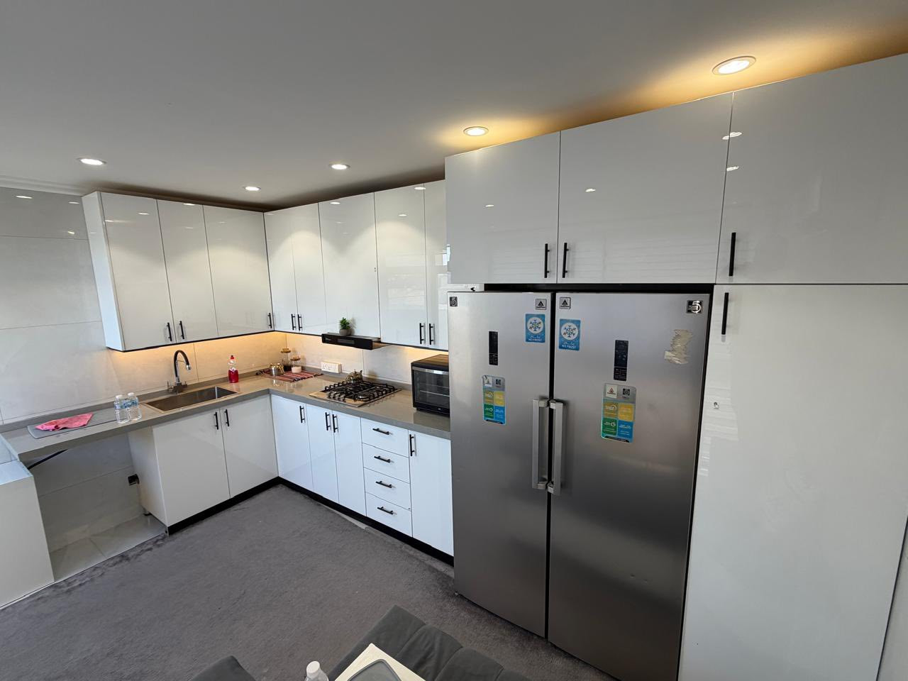 السلام عليكم كاونتر للبيع حي الجهاد او حي الفرات خدمي المطار القنفات الي مع الميز كلها تنفتح وتصير خزن الكاونتر مع القنفات وميز الطعام مليون ٣٠٠ والثلاجة ٨٠٠ جديده والفرن ٥٠


**إذا كنت صاحب هذا الإعلان وتريد حذفه لأي سبب، رجاءا أرسل رسالة إلى الدعم الفني**