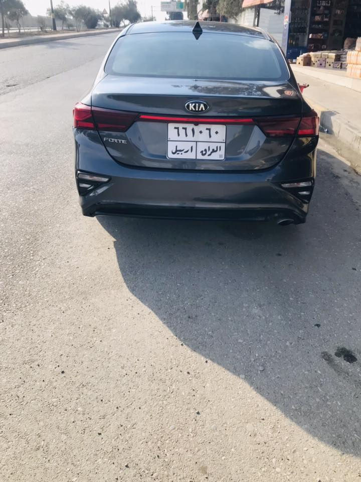 السلام عليكم 
كيا فورتي 2019 
وارد امريكي نص فول ويل كروم تحكمات ستيرن بك لايت وعدسه تبريد لمس شاشه كبيره طخم صدر طخم تاير كله جديد سياره وضع شركه ماشيه 70 سنويه جديد سياره بسمي شرط وكاله وتحويل محرك ما مفتوح كير بشرط ضرر جاملغ امامي وجاملغ خلفي بدون دواخل بدون ايرباك 
: مكان سياره القياره 

‭٠٧٧١ ٧٢٠ ٥٣٠٣‬
