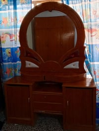 ميز مرايه • مستعمل • دزهن خاص