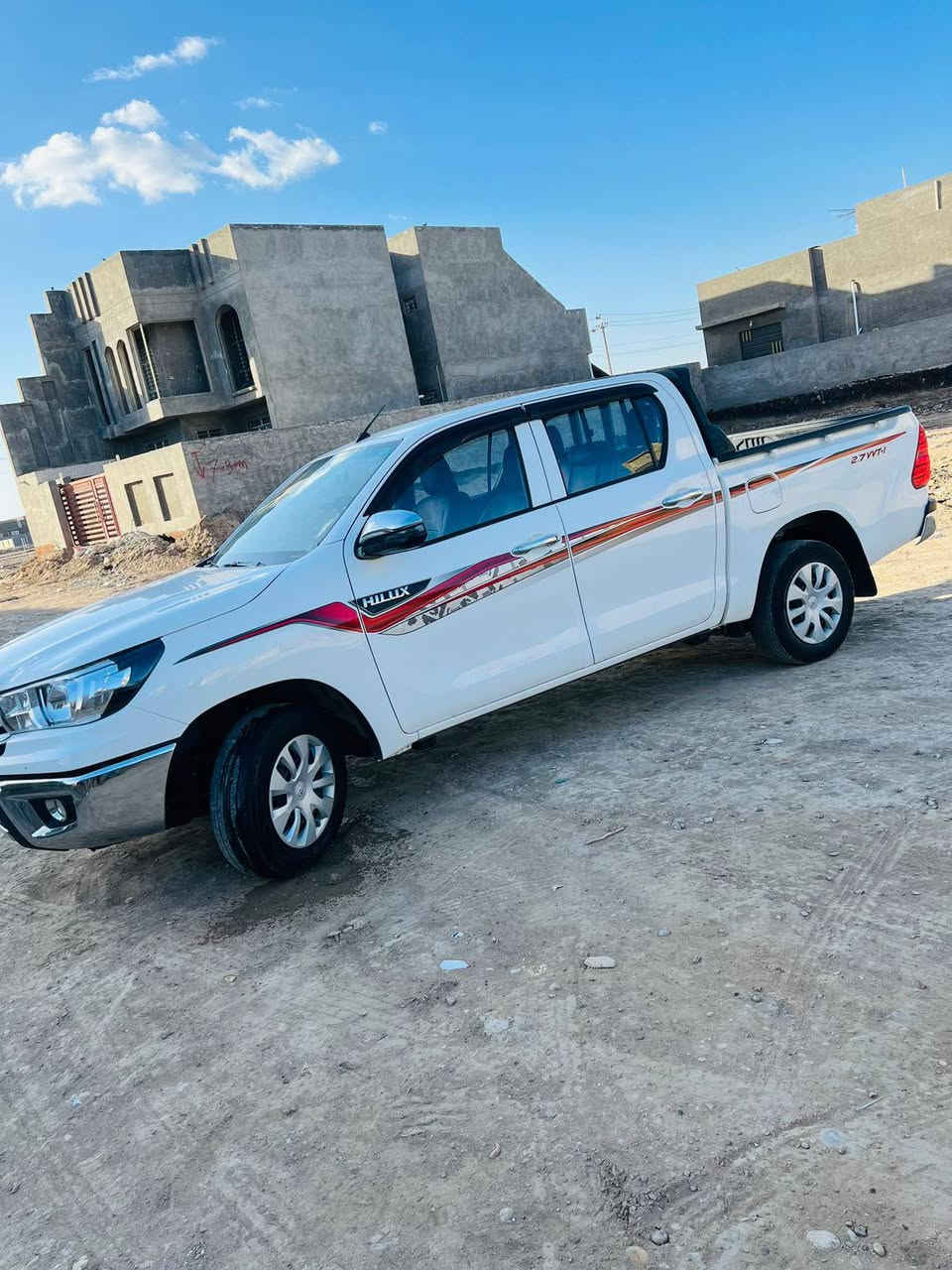 السلام عليكم تويوتا للبيع موديل 2025 السياره مكفولة من الصبغ والتبديل فقط مكان كارت جوه الدعاميه ومكان بارد اصبعين فقط
السياره عل وظع الشركه ماشيه 50
السياره دوشمه ارضيه جلد كشنات جلد تايرات الشركه 
رقم السياره بابل دولي باسمي شخصيا 
السعر 239 
رقم الهاتف ***********
