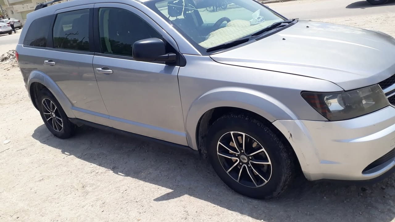 دوج جورني موديل 2018
لون سلفري  رقم ذي قار 
 تبريد قطعة وحدة ثلج
 7 راكب شاشه كبيرة
كير محرك كفالة
محرك 4 سلندر سيارة مرتبة
شرط التحويل فقط
سيارة مال بيت 
السعر ١٣٠$
مجال قليل 
مكاني الناصرية / مركز 
رقمي ***********
 ملاحظة / السنوية ساقطة
