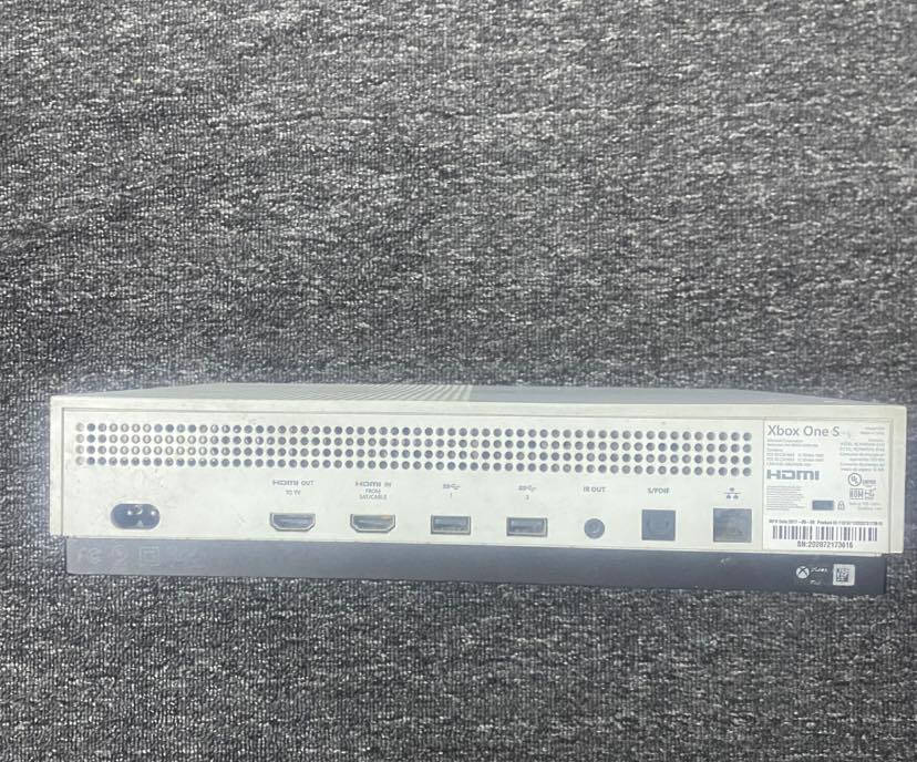 للبيع xbox One s
اكس بوكس وان المساحه 1 تيرا 

1000 گيگا

ويا جوستك واحد

نظيف ممفتوح 

السعر 135 وبي مجال
للتواصل ***********
