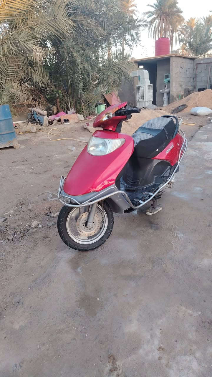 سلام عليكم دراجه سيبيسي للبيع نضيفه كهربائيّات كله شغل هندر سلف مكان طوريج عوزها بس تفيلس.السعر      250   ال شراي +964 770 840 9306
