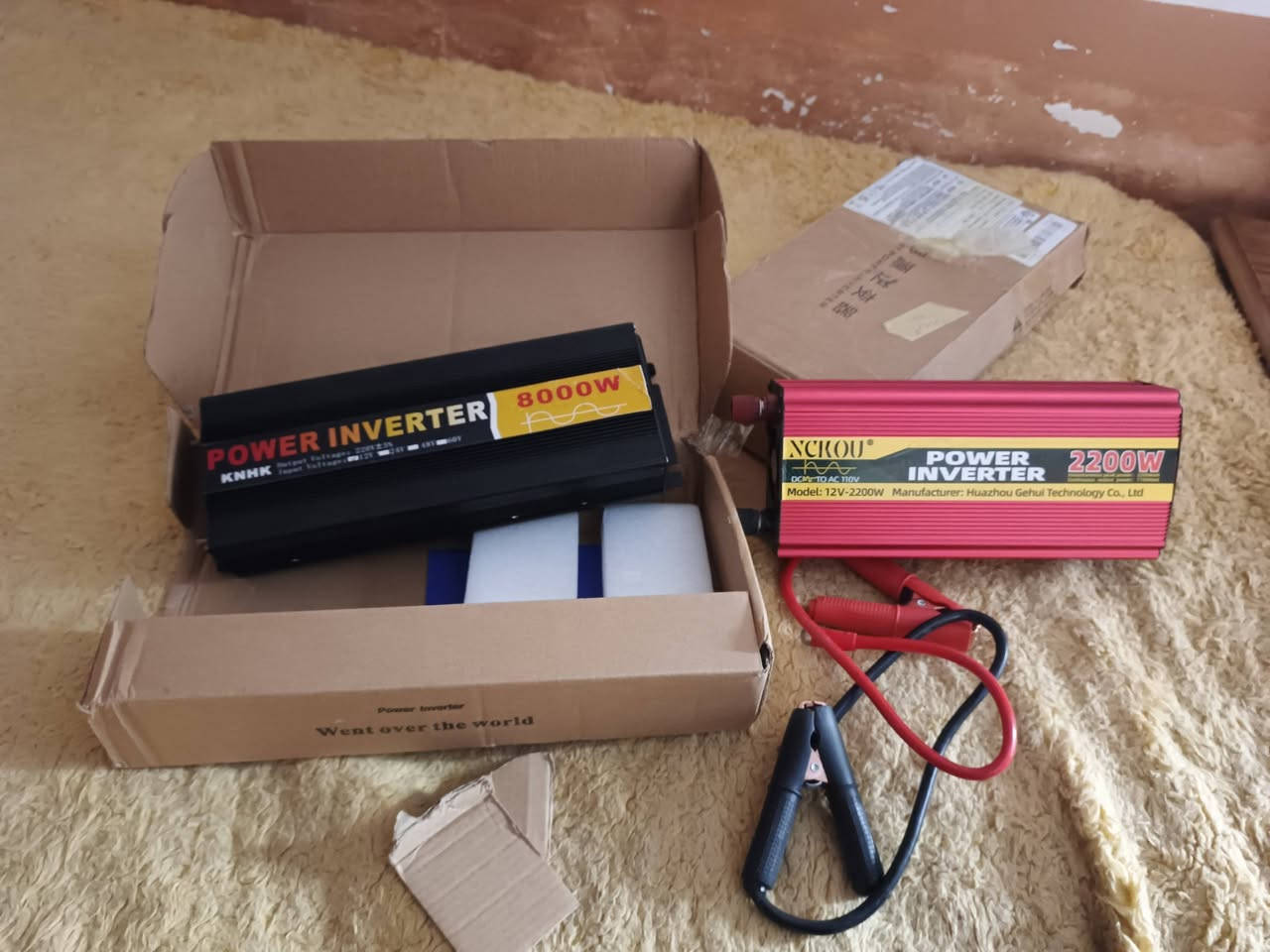 عاكستين وحدة مكتوب عليهه 2200 واط 
والثانية مكتوب عليهه 8000 واط لكن ماعتقد حقيقي حجمهه موجبير 
اليفيدنة شلع ب90 يدلل


**إذا كنت صاحب هذا الإعلان وتريد حذفه لأي سبب، رجاءا أرسل رسالة إلى الدعم الفني**