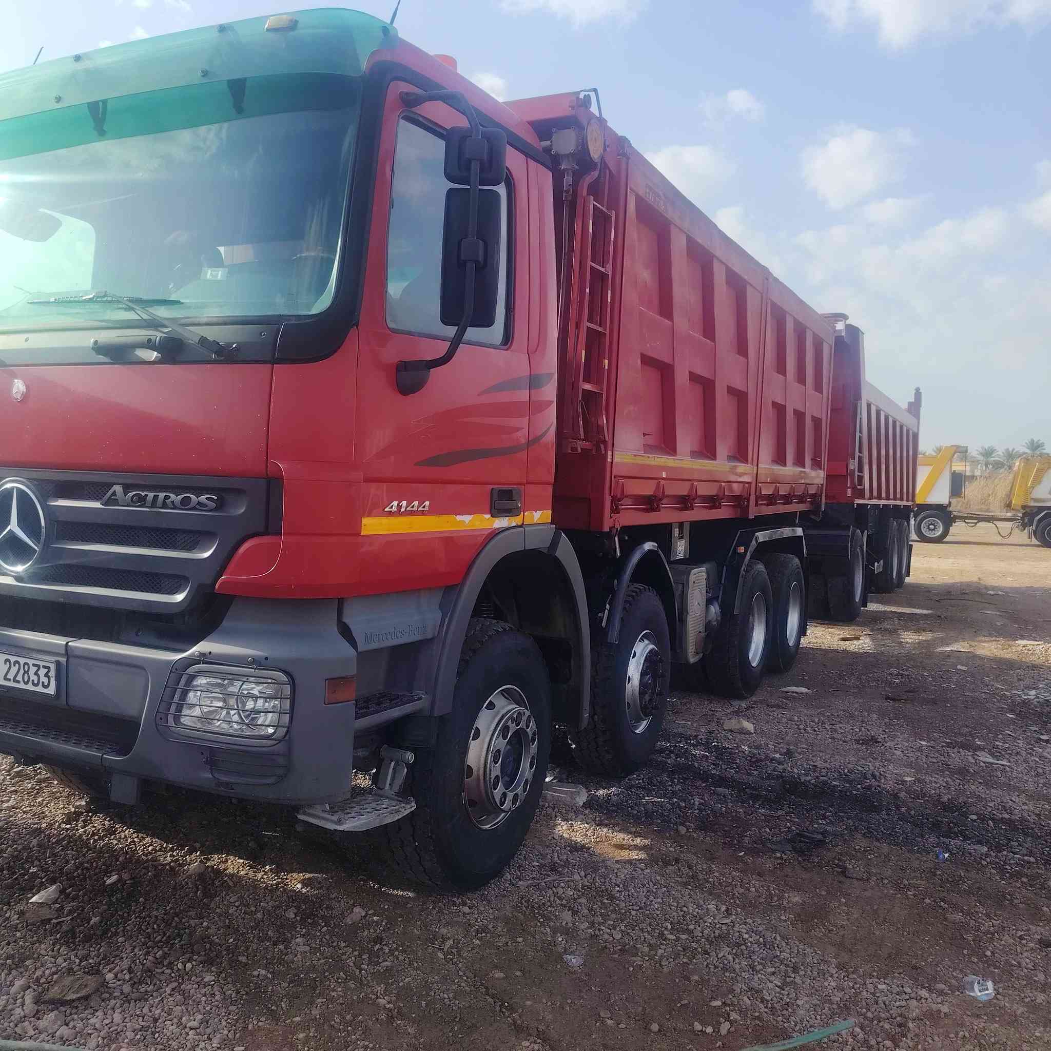 للبيع قاطره ومقطوره ٢٠٠٦ ايطاليه مربوطه ٣ لوحات رقم اربيل حجم ٤٤ ٤١ مكينه شاصي قماره مكفولات عربانه حمزه ناهي ٢٠٢٢ للاستفسار لاتصال ع رقم ***********
