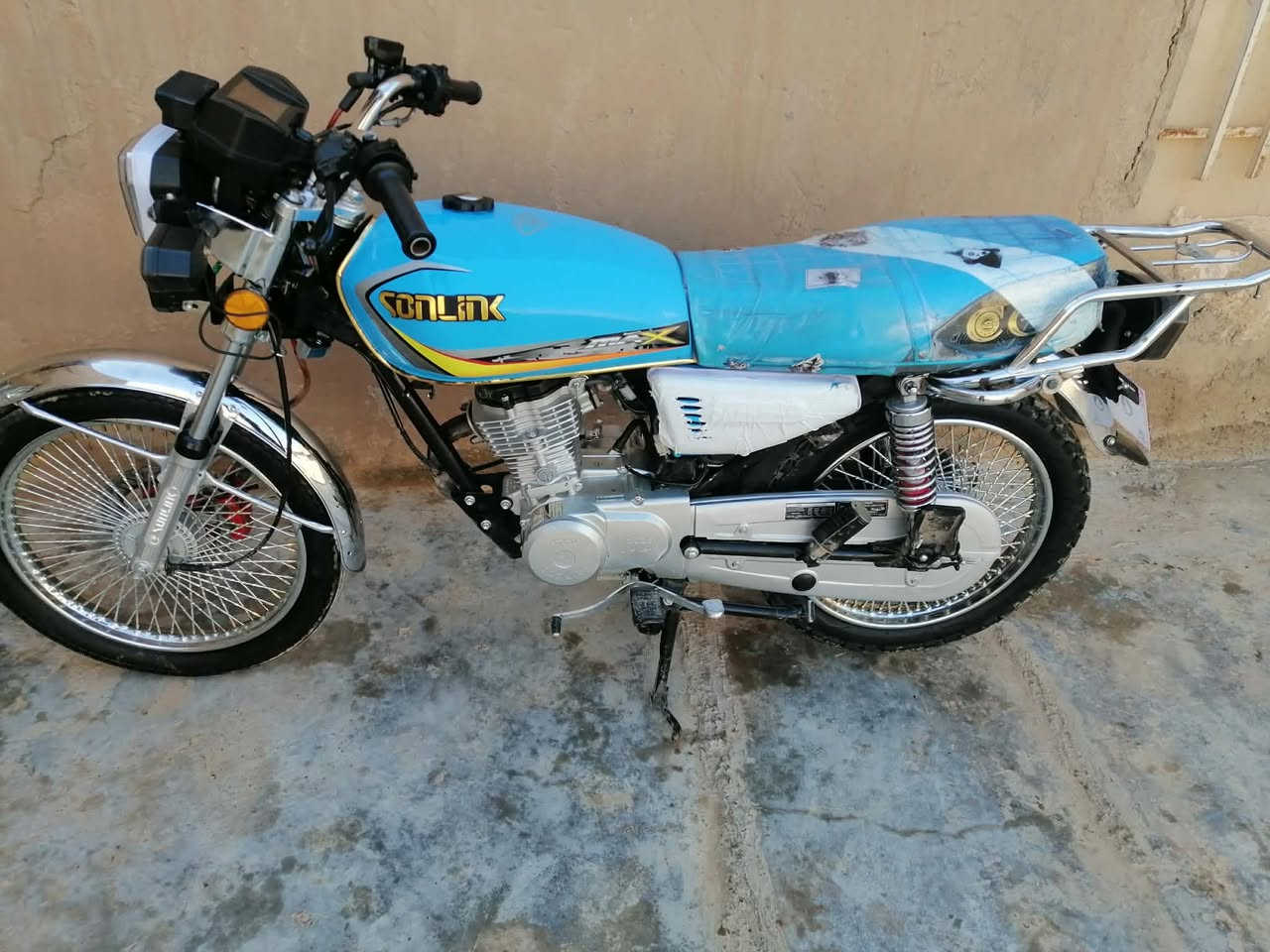 سلام عليكم ماطور للبيع موديل 2025.اي عيب ما بي سعر 675بي مجال شراي خابر رقم مكلف بنشر فقط***********
