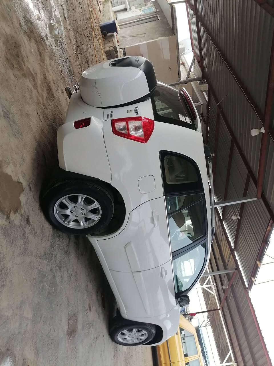 السلام عليكم ورحمة الله وبركاته سياره للبيع ومراوس سيارة جديدة جاهزه من كل شيء *********** ديوانيه رقم القادسية مشروع وطني موديل ٢٠١٣ انكليزي سنويه جديده ٢٠٢٨ سياره جديده مكفول كفاله من كلشي مكينه و كير مكفول تبريد ثلج مكفول كفاله
