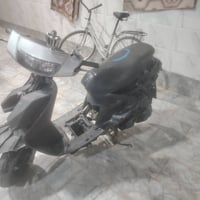دراجه البيع فراشه 140 نثيه مكينه حاويه شغاله عايزله بس باتري كهربائيات...