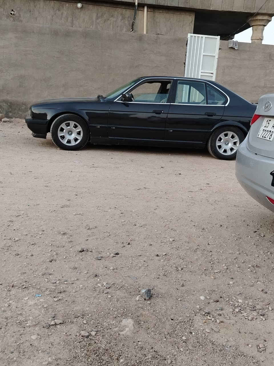 السلام عليكم
للمراوس  520 رقم انبار باسمي صبغ عام جماليه  تبريد شغال تحتاج ترتيبات.  للمراوس 

مكاني الانبار  ***********
