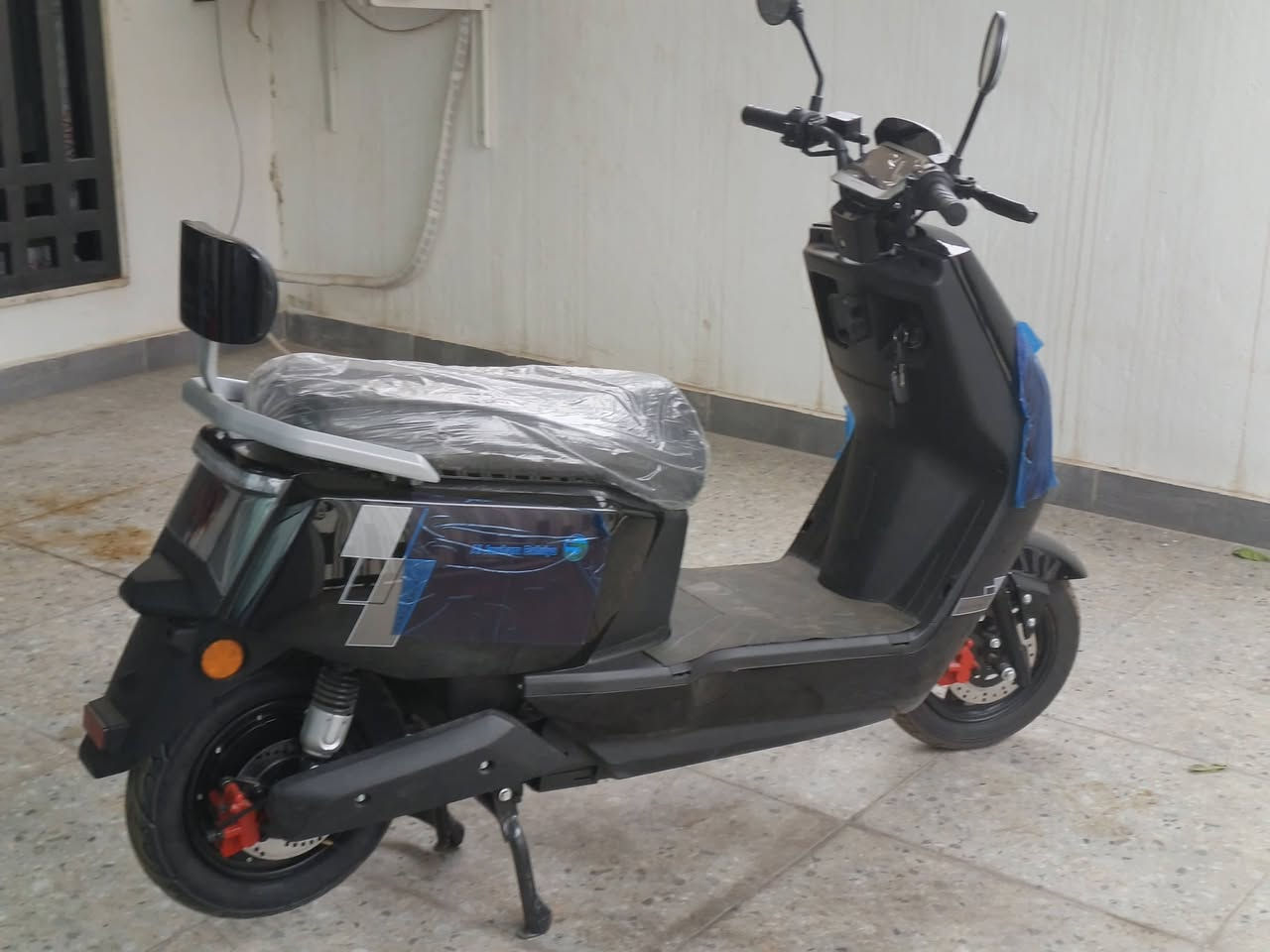 السلام عليكم مستعجل للبيع بايسكل شحن 2026 بطارية 6 دبل  شرط قبل 3 أيام اشتريته 12000  يعني بمليون 200 هسة لان محتاج فلوس اريد ابيعة وقيم بما يرضي الله ***********
