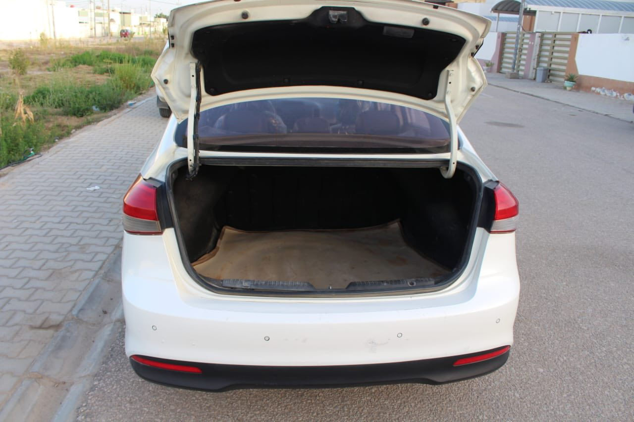 سيراتو 2017
مشروع وطني
الضرر جاملغ امامي صبغ
ماشيه 200 الف
عنواني النجف 
السعر 125 وبيها مجال 
***********
