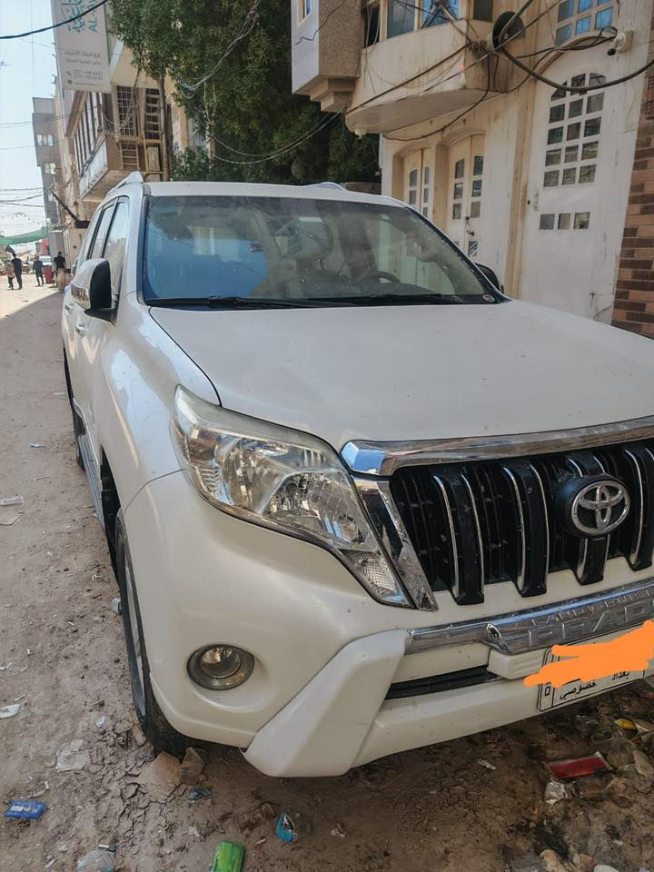 السلام عليكم 
للبيع سيارة تويوتا برادو 2014
اربعه سلندر TXL
ماشيه 25,000 كم
 السيارة كفاله عامه وشبه مخزونه 
للاستفسار الاتصال على الرقم 
السعر 295 وبيها مجال 
***********
