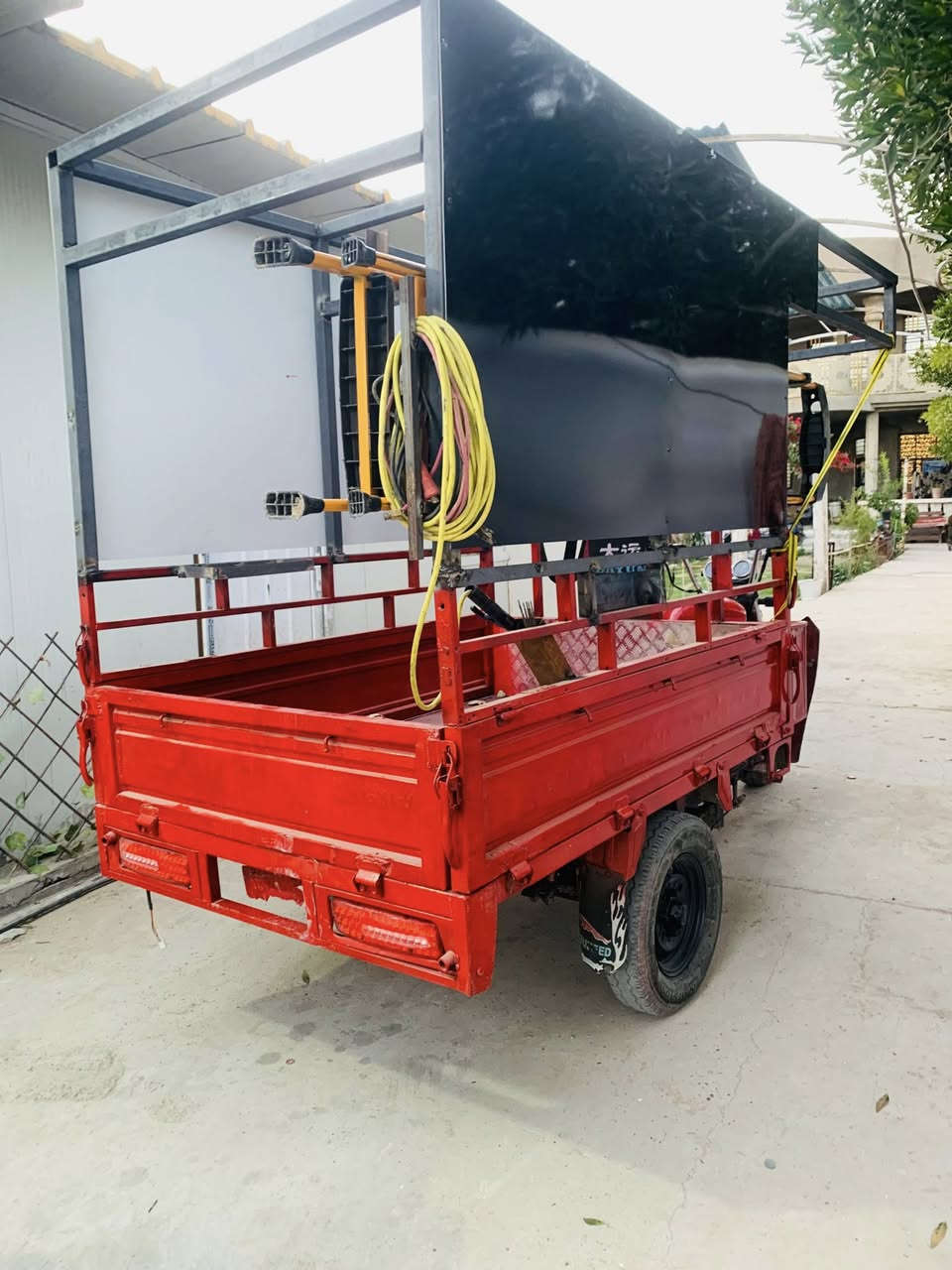 سلام عليكم للبيع ستوته دايوان موديل 18
مصبوغه جديد ضفيره جديده كهربائيات كامله بس ما تشتغل يرادلها ربط اوراق كامله 

مكينه 23  

بغداد الدوره هورجب 

ب950 وبيها مجال قليل
  ***********
