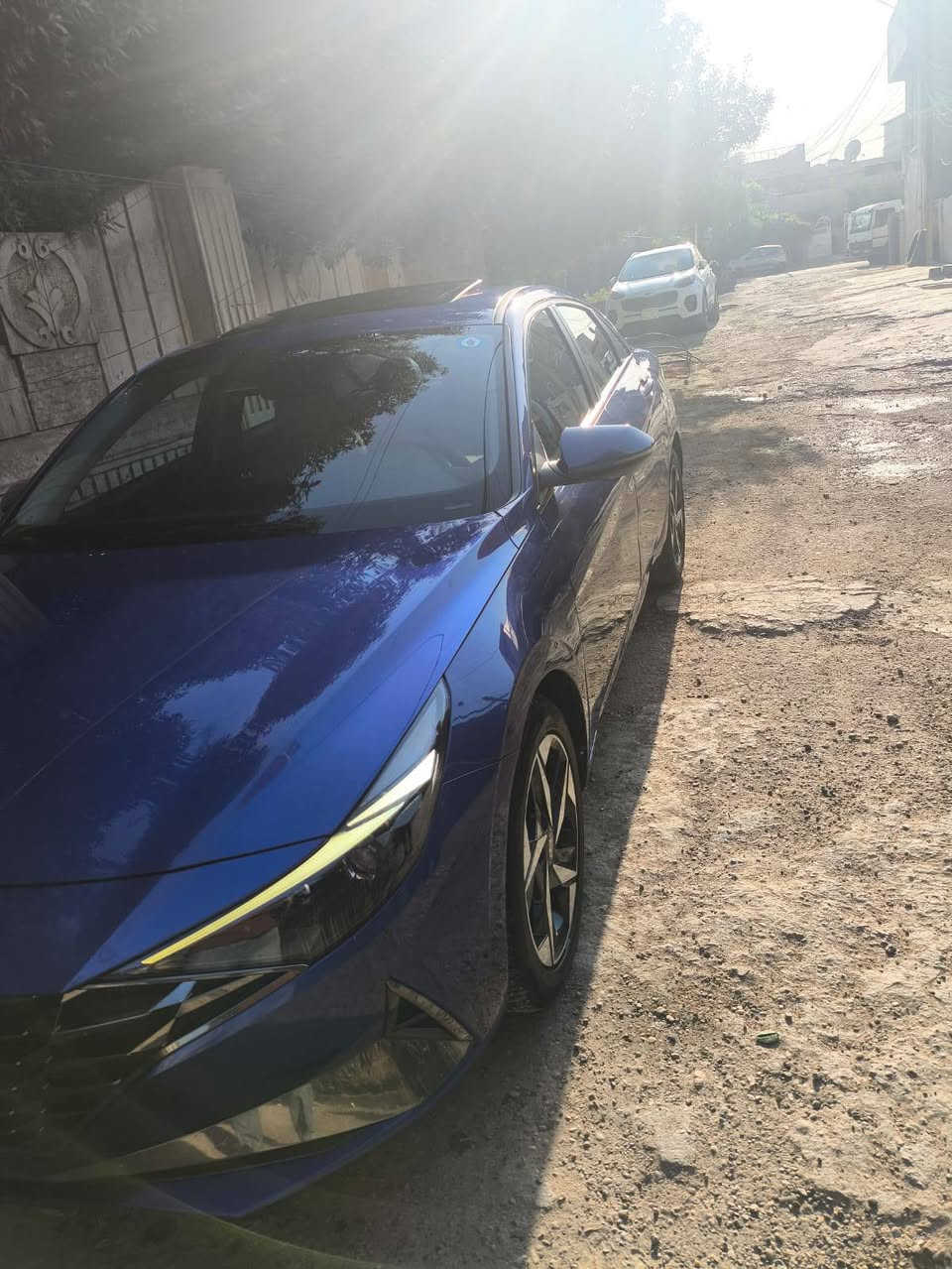 النترا هايبرد 2023
وراد امريكي حدثه بيبان ثنين امامي مبدل وخلفي مصلح نفسه بيه بالعراق جاملغ امامي بارد ونصبغ نفسه 
سيارة فوول مواصفات 
كشن كهرباء 
يعني فتحة سقف
تدفئة كشنات 
رادار 
مثبت سرعة
شاشة كبيرة 
تحديد مسار 
نقطة عمياء 
صندوق ذكي 
خاصية الـ special for driver 
كامرة خلفية دوارة 
3 وضعيات قيادة
تعتيم تلقائي 
حساسات خلفية
فول تحكمات ستيرن 
تبريد مناخي مُنفصل
كشنات جلد 
البيبان جلد وقماش 
وبعد بعد بيها هواي مواصفات
هاي من غير البلوتوث والانترنيت التلقائي

وبعد بيها هواي مواصفات
السيارة هايبرد كفالة بالشاصي والدواخل والمحرك والكير تمشي بالتفويلة الكاملة الـ 42 لتر تمشي 862 كيلومتر
رقم بغداد بـاسمي تحويل ثاني يوم
السعر 142 وبي مجال 
مكان السيارة بغداد
نفق الشرطه 
للستفسار اتصل على رقم
***********
