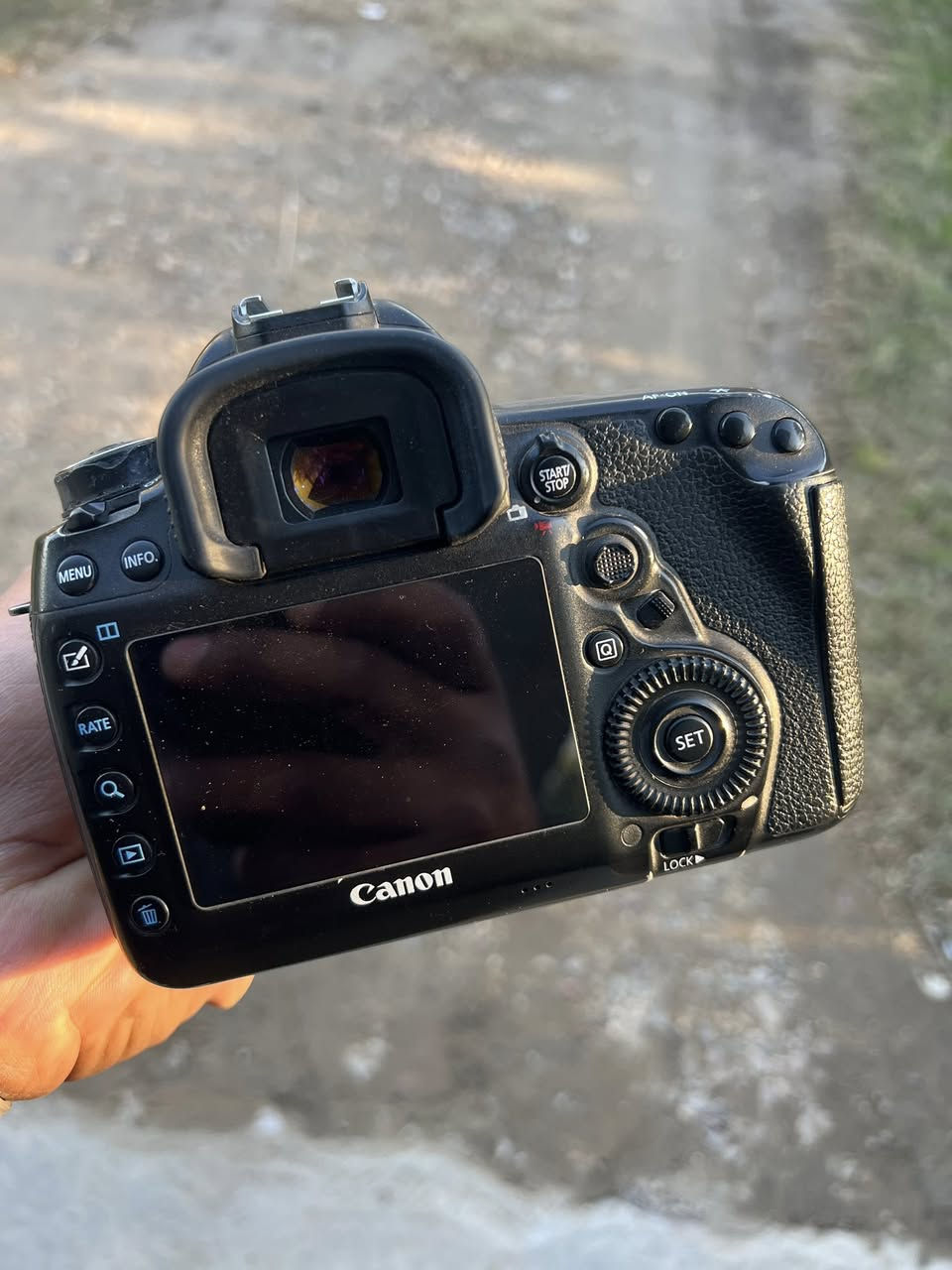 للبيع
كانون 
5dmark4
عدسه
70.200
الجيل الثاني
للاستفسار 

***********
