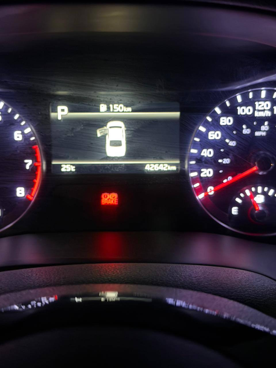 سلام عليكم 
فورتي 24ابيض معوقين مثنى والمعوق خوش انسان حاضر لكافة الوكالات حادثها خفيف بالمنشور ماشيه 42 جديده السياره تخم تاير مبدل فقط كل غراض الشركه بيها ودهن اصلي وبانزين كله محسن ماشايفه العادي الدشبول كله مطفي بدون ايرباك مال جناي مواصفاتها معروفه اسويج بدون فتحه فقط السعر 160 وبيها مجال عنوانها السماوه المركز للاستفسار اكثر اتصل ***********
