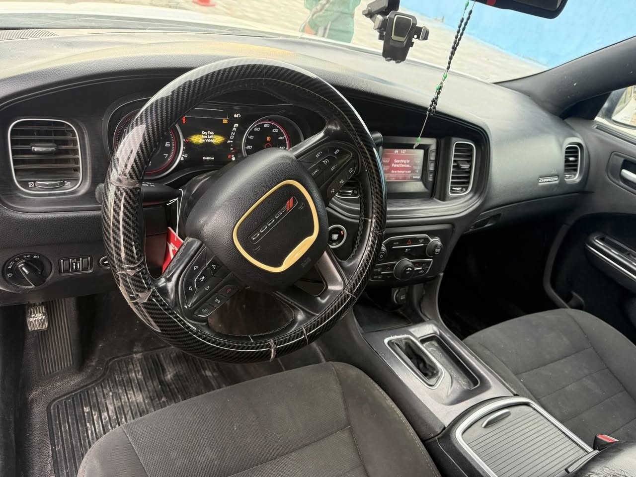 السلام عليكم جارجر بوليسي مديل 2017 ثلاث قطع صبغ حادث أمريكي جدا بسيط مكينه هيمي 5700 كير 1000 مكينه كير مكفولات صدر امامي خلفي جديد السياره جاهزه ما ناقصه شي السياره ما مشتغله عل خط فقط استخدام شخصي بسمي رقم بغداد الإنكليزي مكان السياره بغداد السعر 150 اتصال *********** صور حادث أمريكي مرفقه
