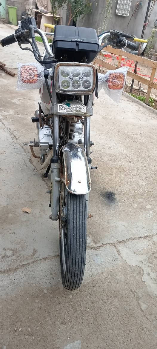 سافان 2020 . اوراق 3
مكينه خير من الله دراجه كلش حلوه 
480 وبيهه مجال بسيط 
مكانهه قطعه الصويره 
***********
