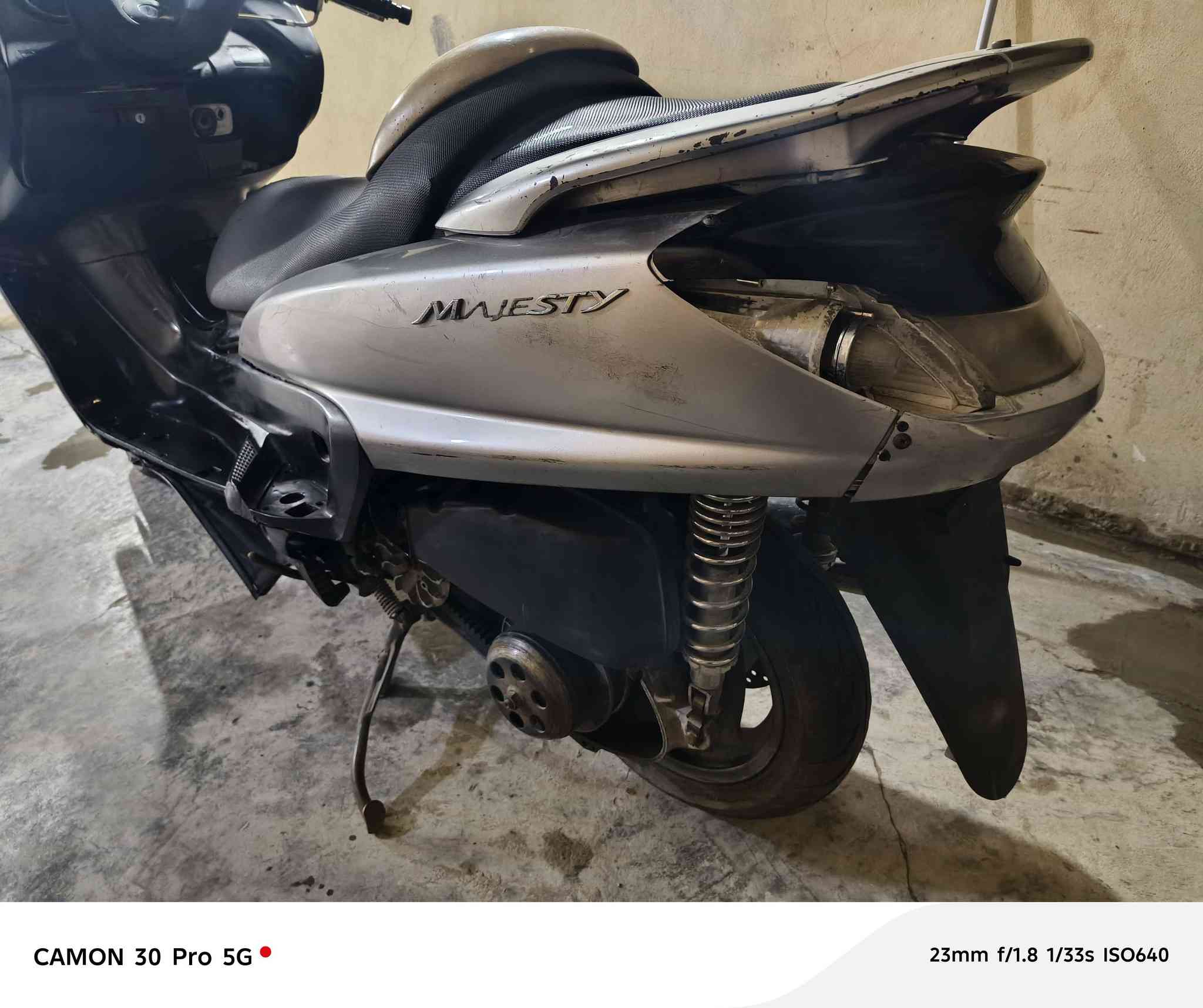 ماجسته ملي كراند طفت مدري شبيها كلشي شغال بيها قيم ب يرضي الله اوماكس 140محرك بلاد شلعه فول بس شويه كفراته تعبانه نص نكره يشتغل السعر٣٢٥ اتصل ***********
