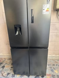 ثلاجة وجوة مجمدة مشتريها قبل أسبوع وهس أريد أبيع بسبب الانتقال البيت آ...