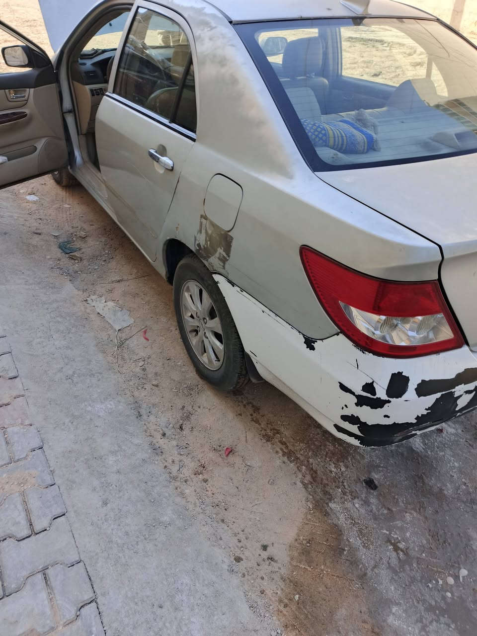 السلام عليكم سياره للبيع بي وأي دي موديل ٢٠١٣ السعر على الخاص ***********
