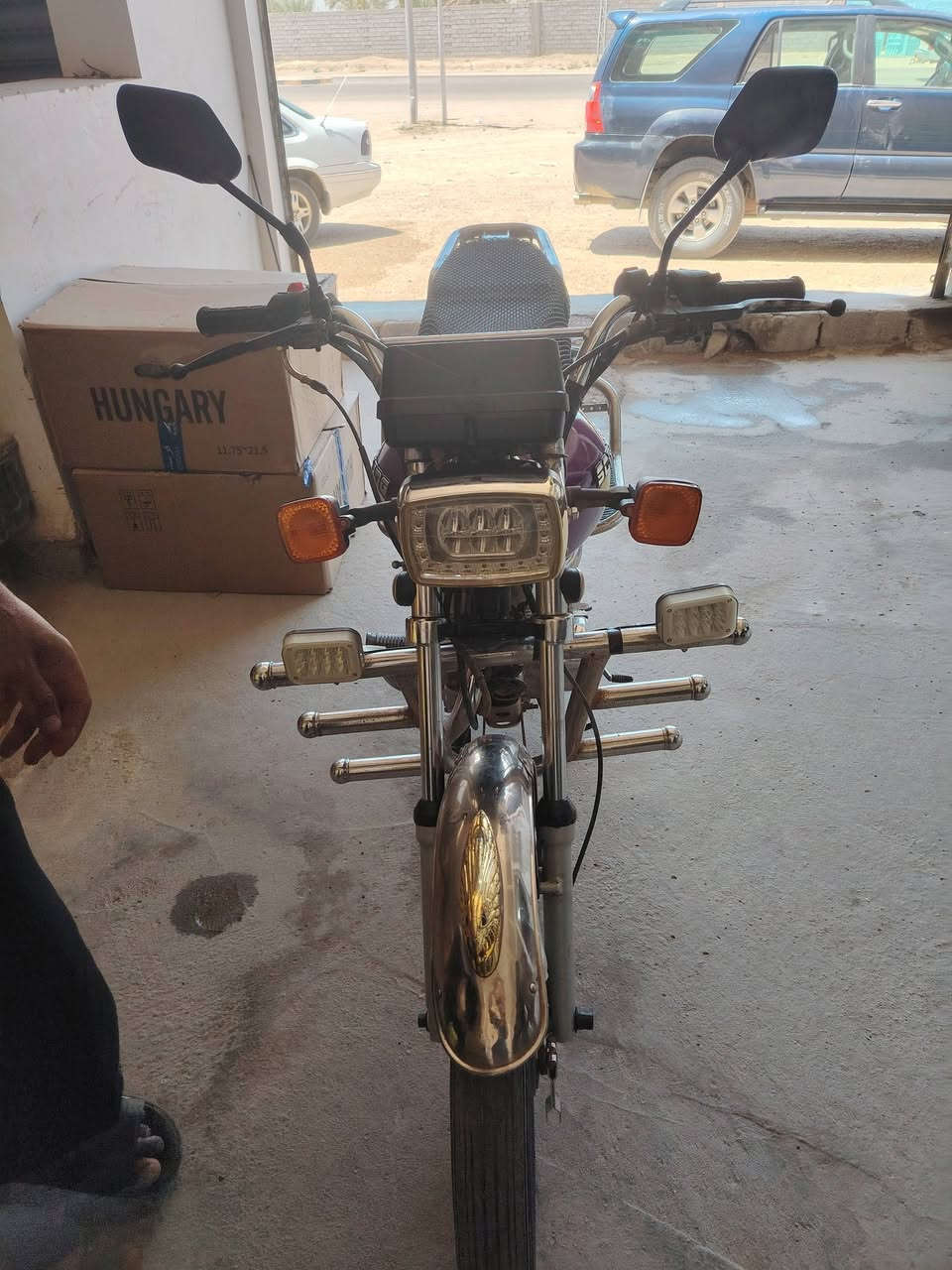إيراني للبيع موديل 21 كهربائياته كله شغاله محرك 200فول نضافه
السعر. 600وبيه مجال حك الجيه 
مكاني الكرمه صبيحات ***********
