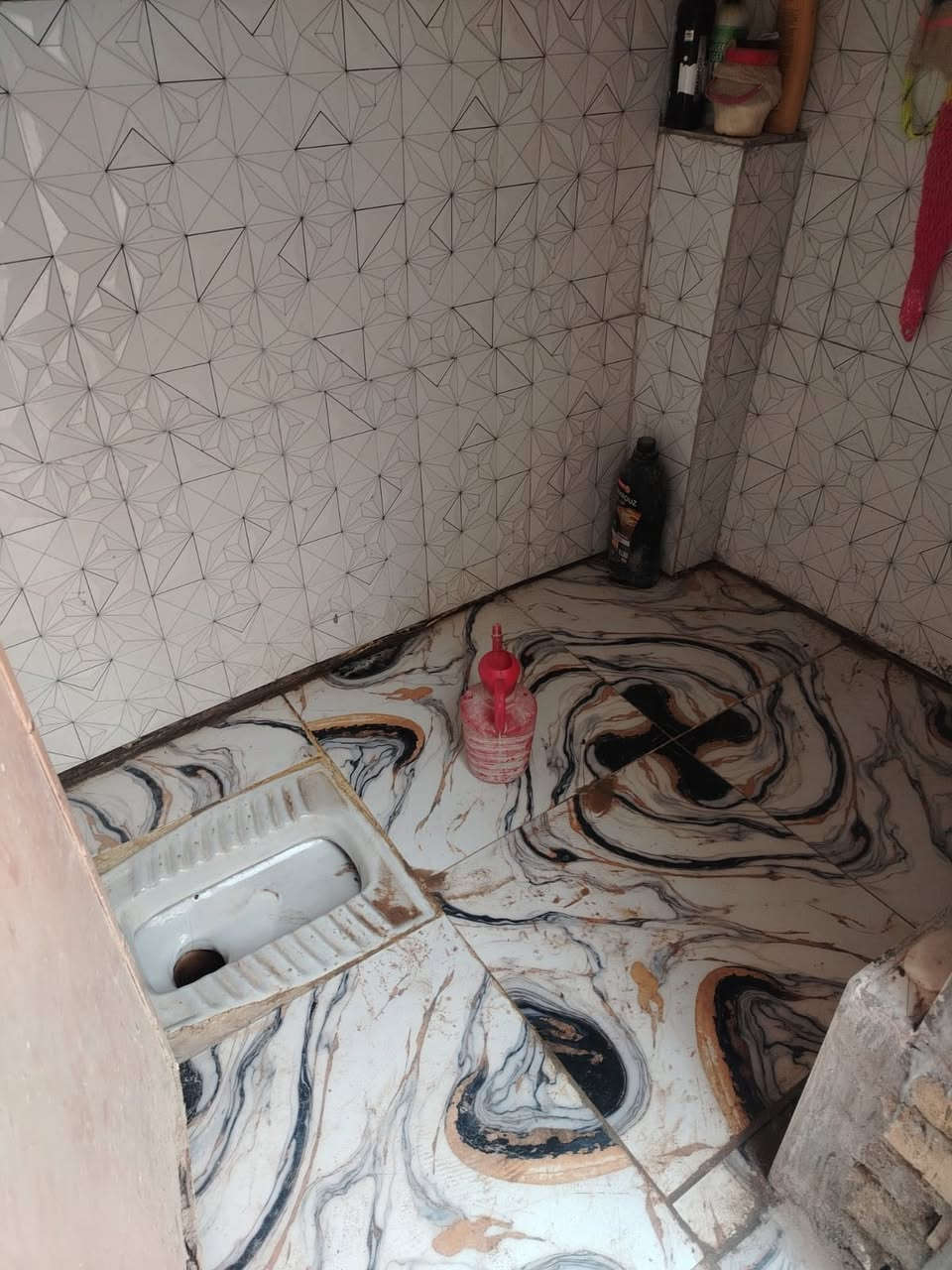 سلام عليكم بيت مساحه 150متر بيت مرتب مال عاله فقيره اصلاح زراعي مفوضه بل تطويب معملات تطويب كامل منطقه سكنيه خدمات كامله مدرسه قريبه كهرباء ماي مولده ذهبي شارع حله كربلاء قريب جورين ذهب يحتوي على غرفه وصاله ومطبخ ستقبال صحيات خرجيه وداخليه ممر داير البيت صطح كامل بابل ابو خستاوي بنص المنطقه صاير السعر 11قفل الستفسار مراسلت الصفحه ونتصال ***********
