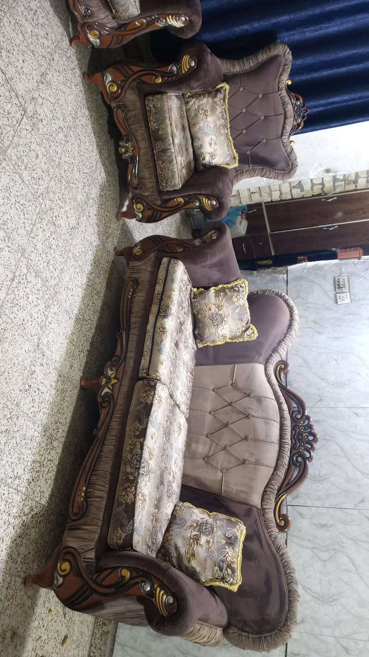 تخم ملكي ١٠ مقاعد اخو الجديد ثكيل نضافه ١٠٠بل ١٠٠ تزكام سعر ٢٩٠ وبي مجال مكاني بياع يوجد توصيل بكروه *********** وتساب
