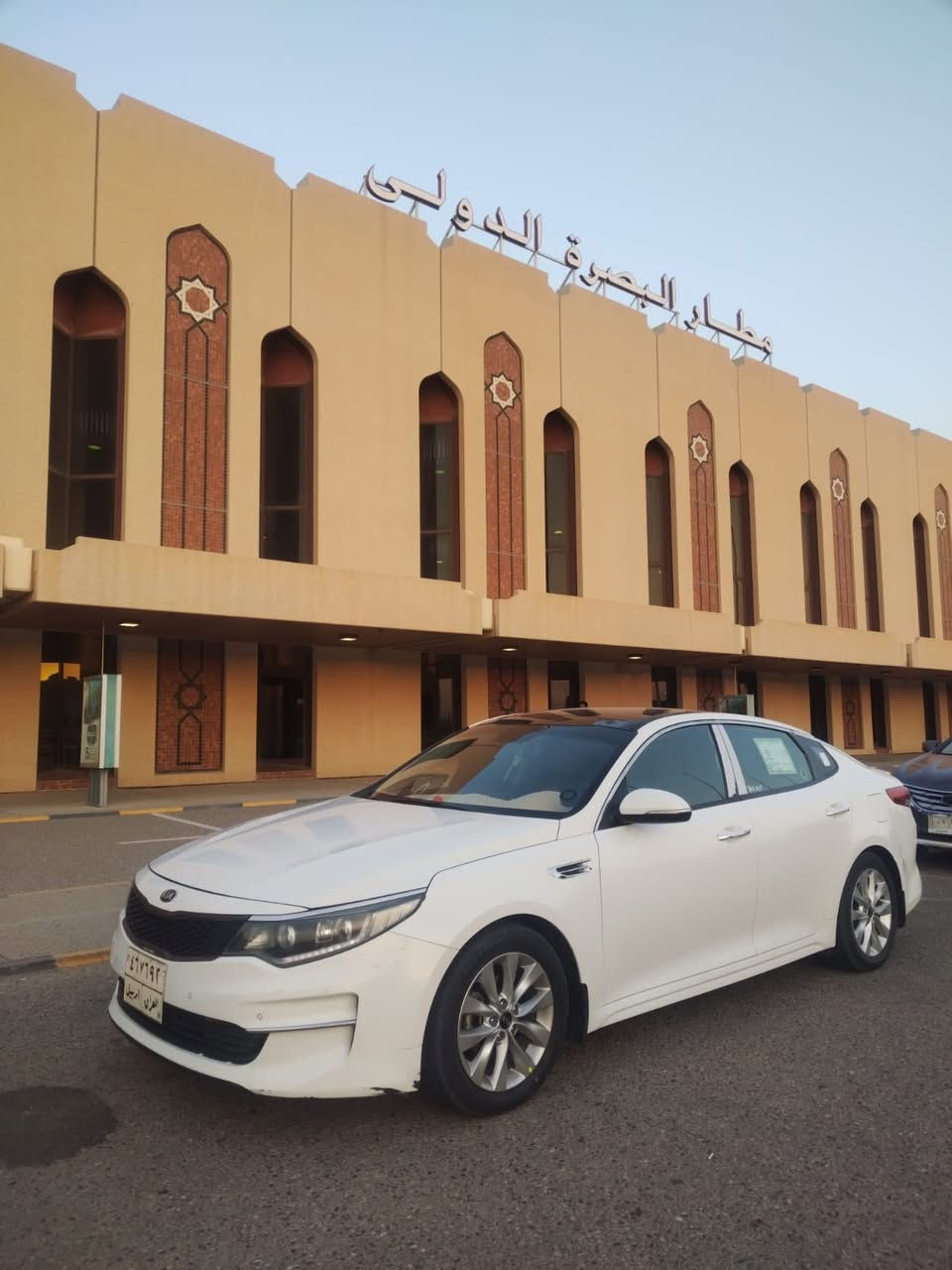 سلام عليكم
كيا اوبتما ١٨ خليجي فول مواصفات 
بيهه ربع جاملغ جهت العبري وبنيت صبغ للبيع او مراوس وجاهز للفرق السياره بالبصره اتصال ***********
