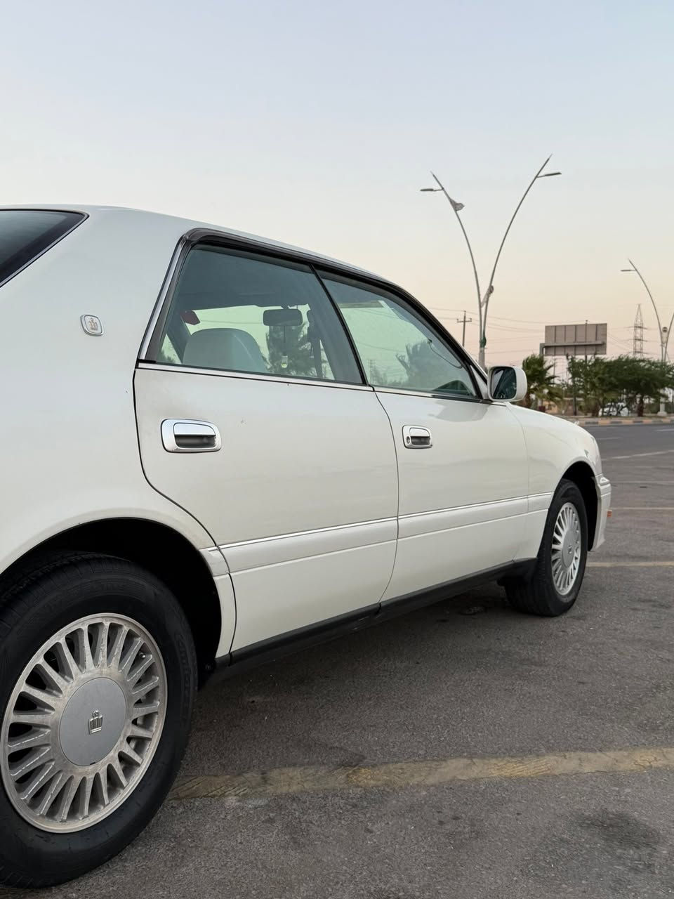 سلام وعليكم اخوان راس الثور فلات ابيض 1996مجموعه زنون كامله تخم تاير جديد حداده جديد محرك ونجي كير محرك خير من الله تبريد ماشاء الله سياره مال بيت رقم نجف تسجيل جديد سنويه الحد31 بسمي مشروع وطني  عنوان السياره البصره الزبير الاستفسار ***********
