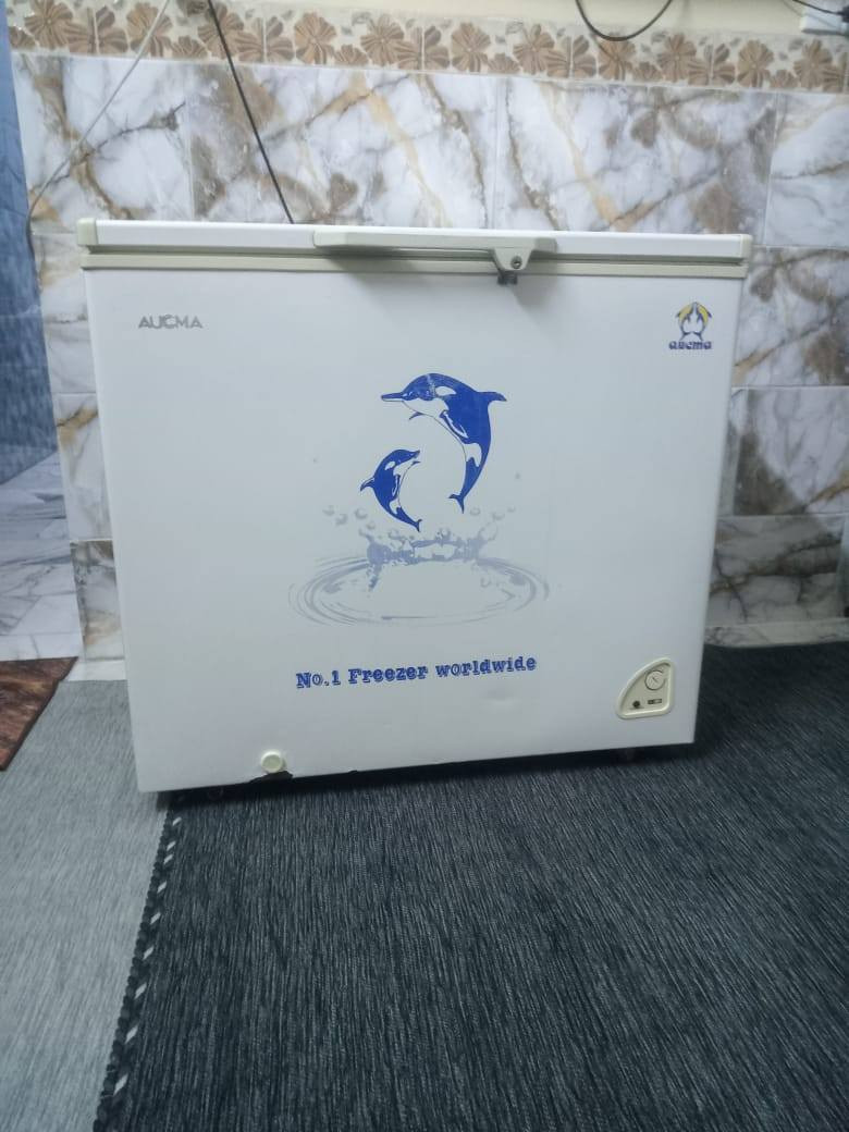 مجمده نضيفه قليله الاستعمال رايديه للبيع ب١٧٥وبيه مجال لطيبين***********
