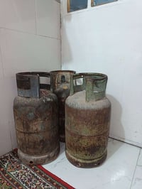 قناني غاز للبيع السعر الوحده ب60 رقم الهاتف 07731262531