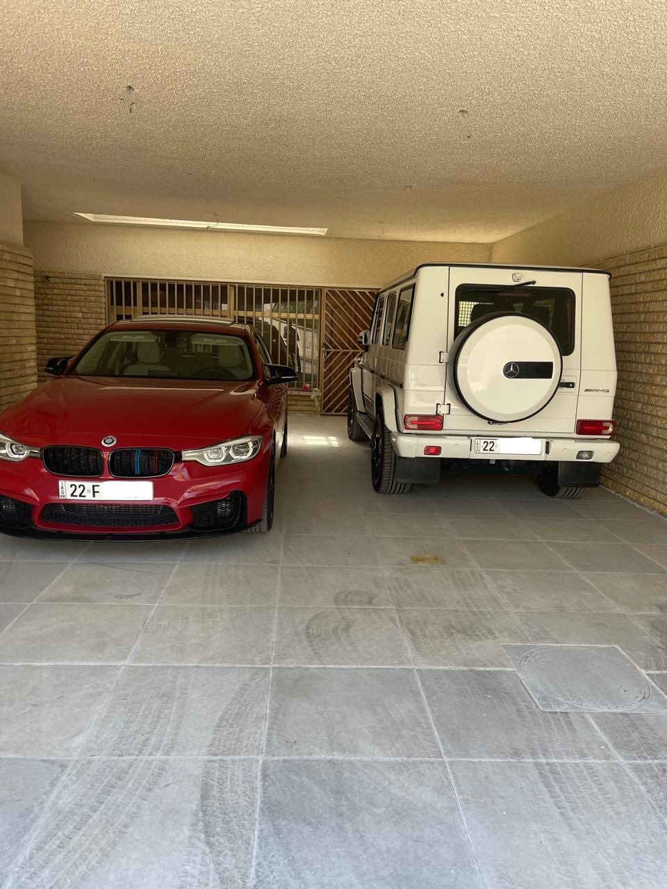 السلام عليكم
Bmw 330i للبيع 2018

(كلين تايتل بدون ايرباك بدون اي حادث بدون قطره صبغ)

مكفوله حتى من غرق ومن كلشي كفاله سياره 

انضف 330 بموديليها 

ماشيه 59 الف
محركها 2000 تون بور توربو

السياره فول موصفات ام بكج بلادي 

السياره m مو عاديه

فتحه 

شفتات سترين

كشنات تدفئه

سترين تدفئه

ميموري خزن 

مري قلاب وشفط وترحيب

بصمه 

وبعد بيها هوايه موصفات 

لاستفسار 

***********

مكان السياره بغداد

السعر 169 وبيها مجال بسيط
