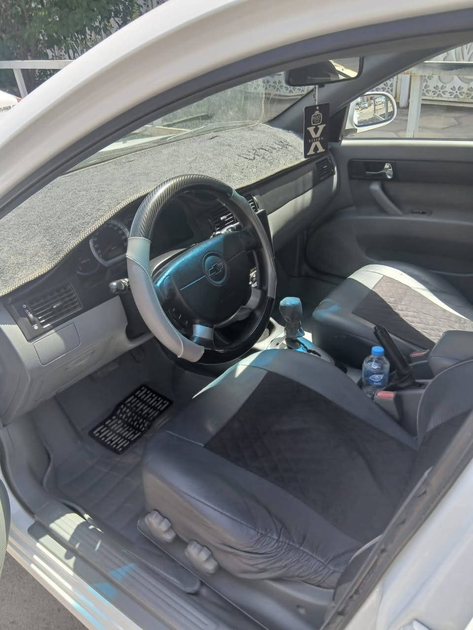 السلام عليكم 
اوبترا ٢٠١٢ بأسمي كير ومكينه جدد 
مكاني بغداد حي اور 
سعر ١٠٠
***********
