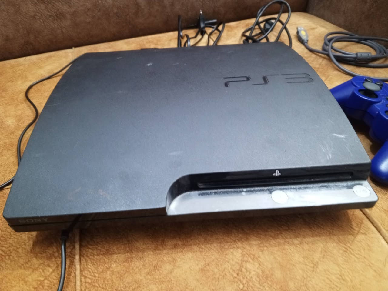 سلام عليكم بلي 3 للبيع نضيف ستخدامة قليل ألعاب كاملة بي بيس 2026/ السعر 110وبي مجال  الاستفسار ***********
