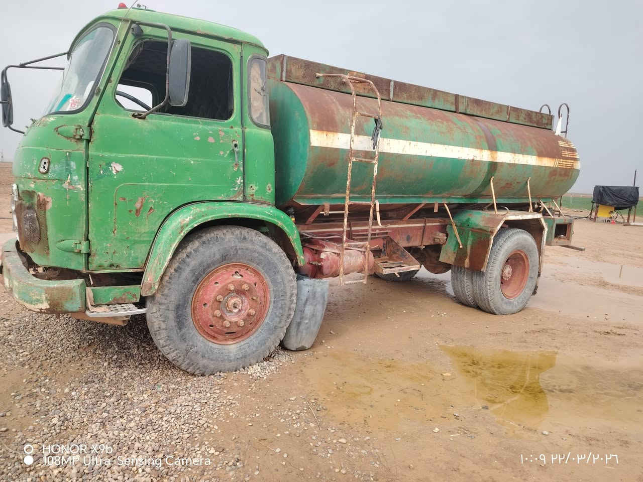سلام عليكم دنكر البيع موديل 82 محرك بيه بخار غليل  تواير نضاف رقم بغداد تانكي مغلون حموله 12طن سعر 7 ملايين ونص  وبيه مجال ***********
