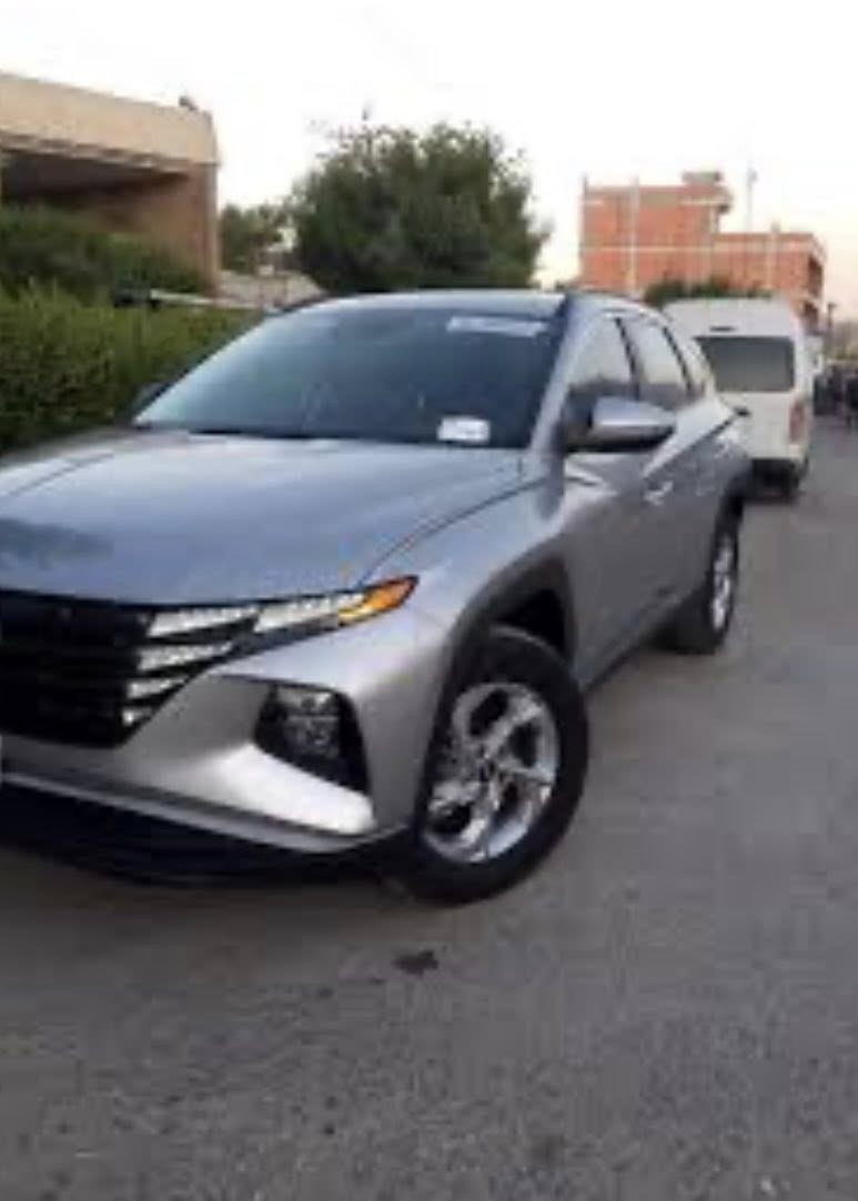 للبيع توسان 2024 فول عده الفتحه صبغ بنيد فقط السياره بدون ارباك واصله بصره
بصمه تشغيل عن بعد كشنات تدفئه كشن كهرباء اشاير بلمري صندوق كهرباء السعر 150 واصله بصره بدون كمرك 
*********** ابو كيان
